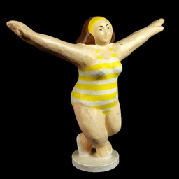 [REQ0005] Pappmache-Figur Sportlerin