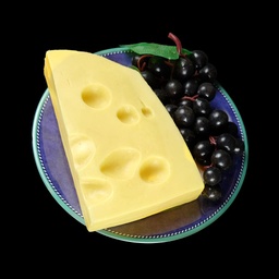 [REQ0037] Teller mit Kunst-Käse und -Trauben